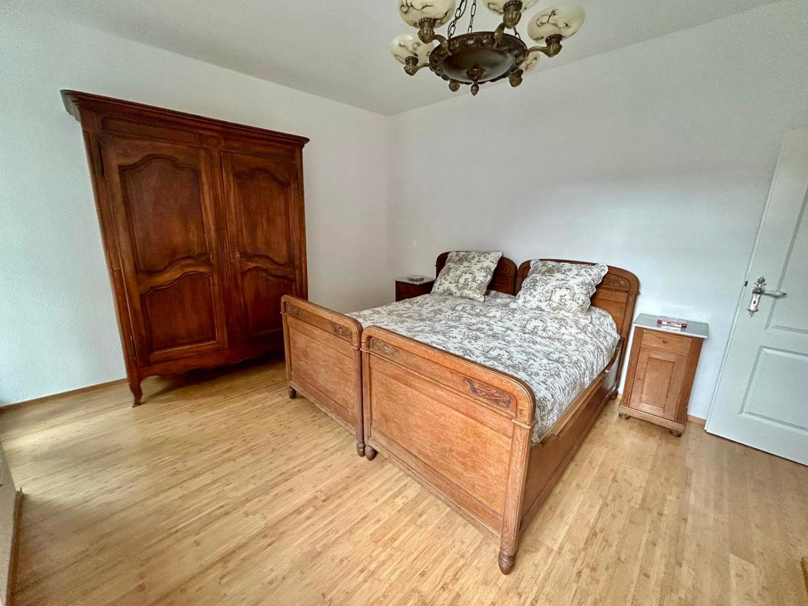 Exklusives Haus, Ruhig Gelegen Im Innenhof, Zentral, Lichtdurchflutet, Apartamento *